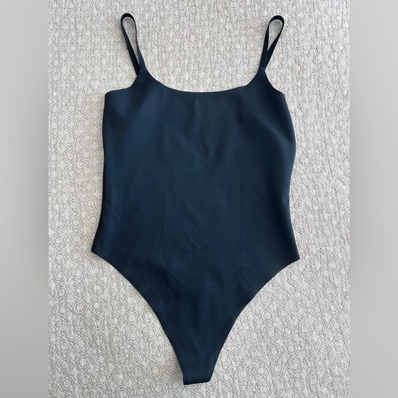 PARADE Black Seamless Cami Thong Bodysuit Size L - Picture 3 of 11